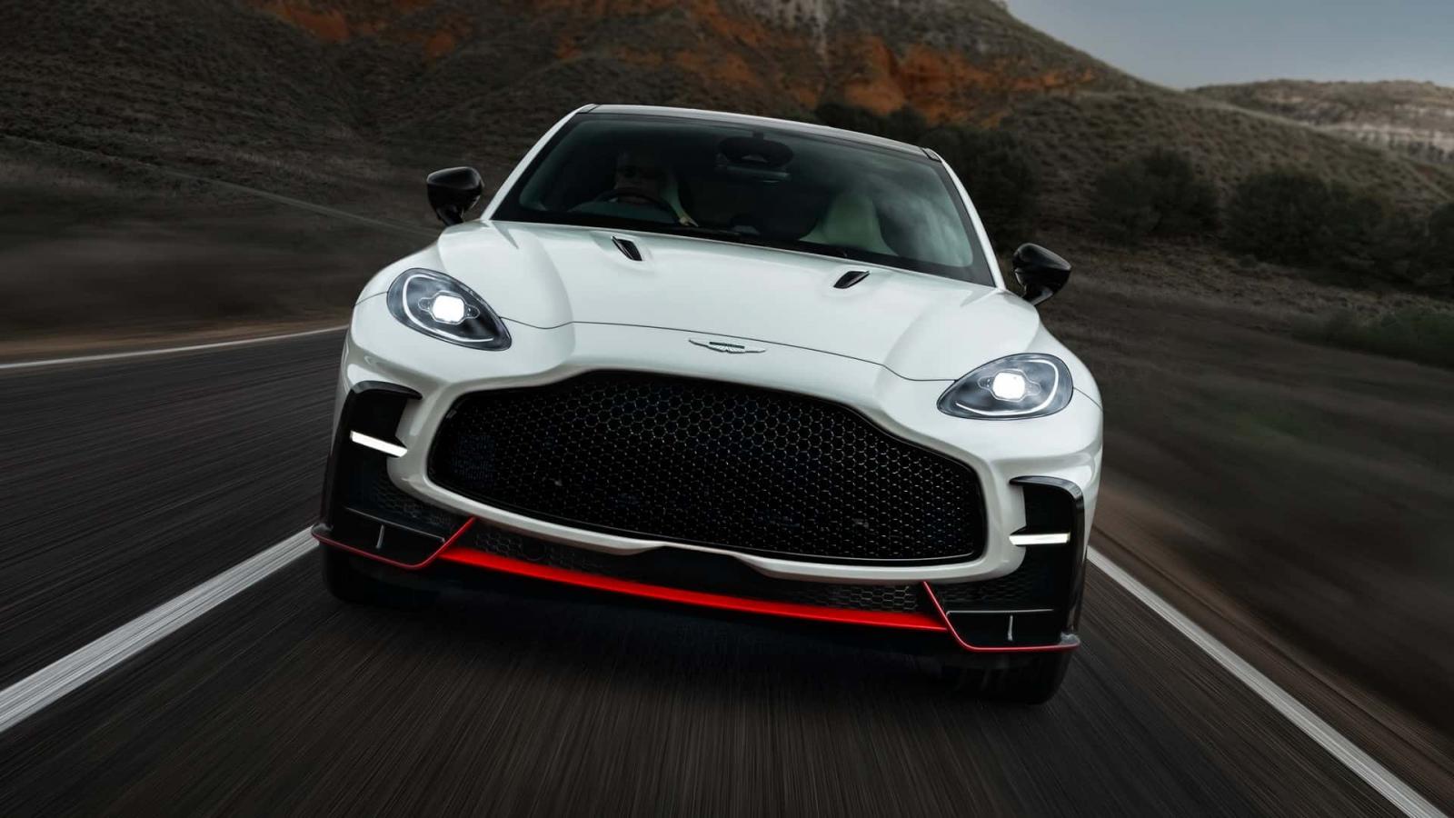 Η νέα Aston Martin DBX S έφτασε με 727 ίππους